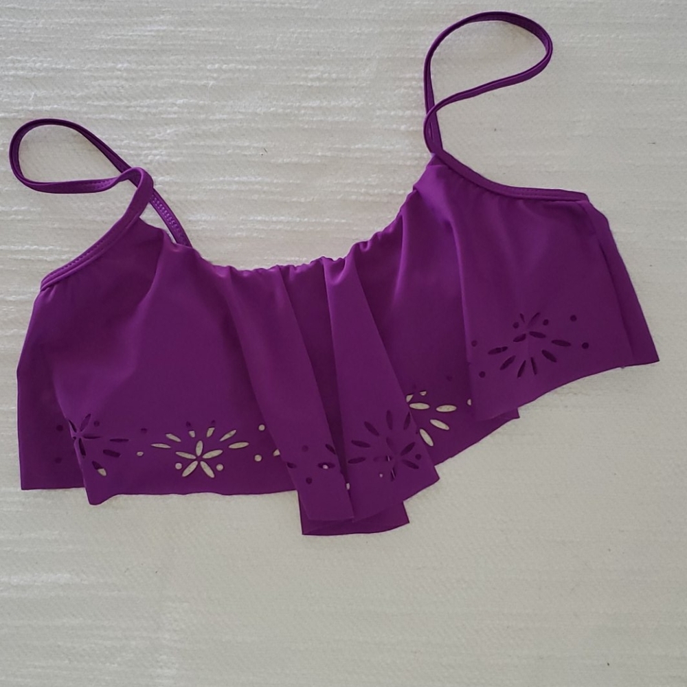 Reef bathing suit top with cutouts NWT